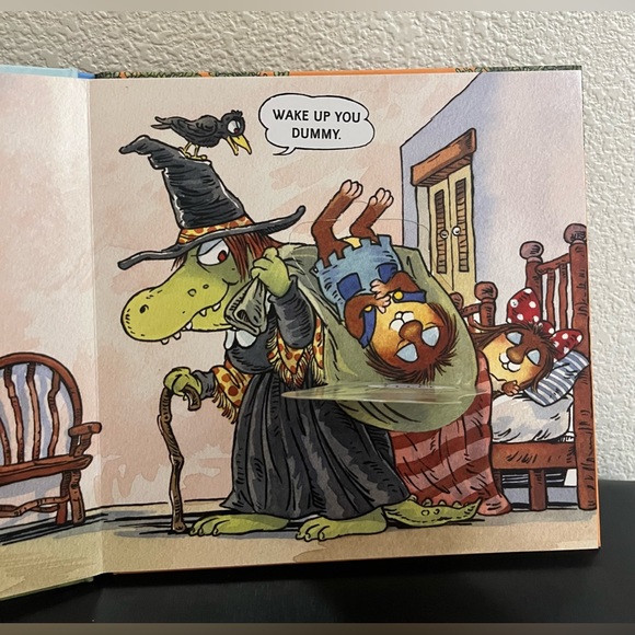 Little Critter Hansel & Gretel Lift the Flap Book, Mercer Mayer - Picture 3 of 4